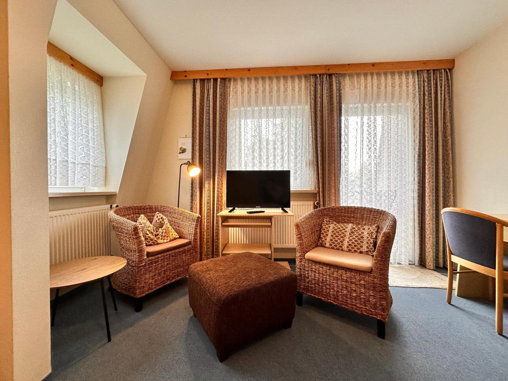 Pension Zum Loewen, Parkplatz, Fruehstueck, Wlan, Zentral Bad Steben Extérieur photo