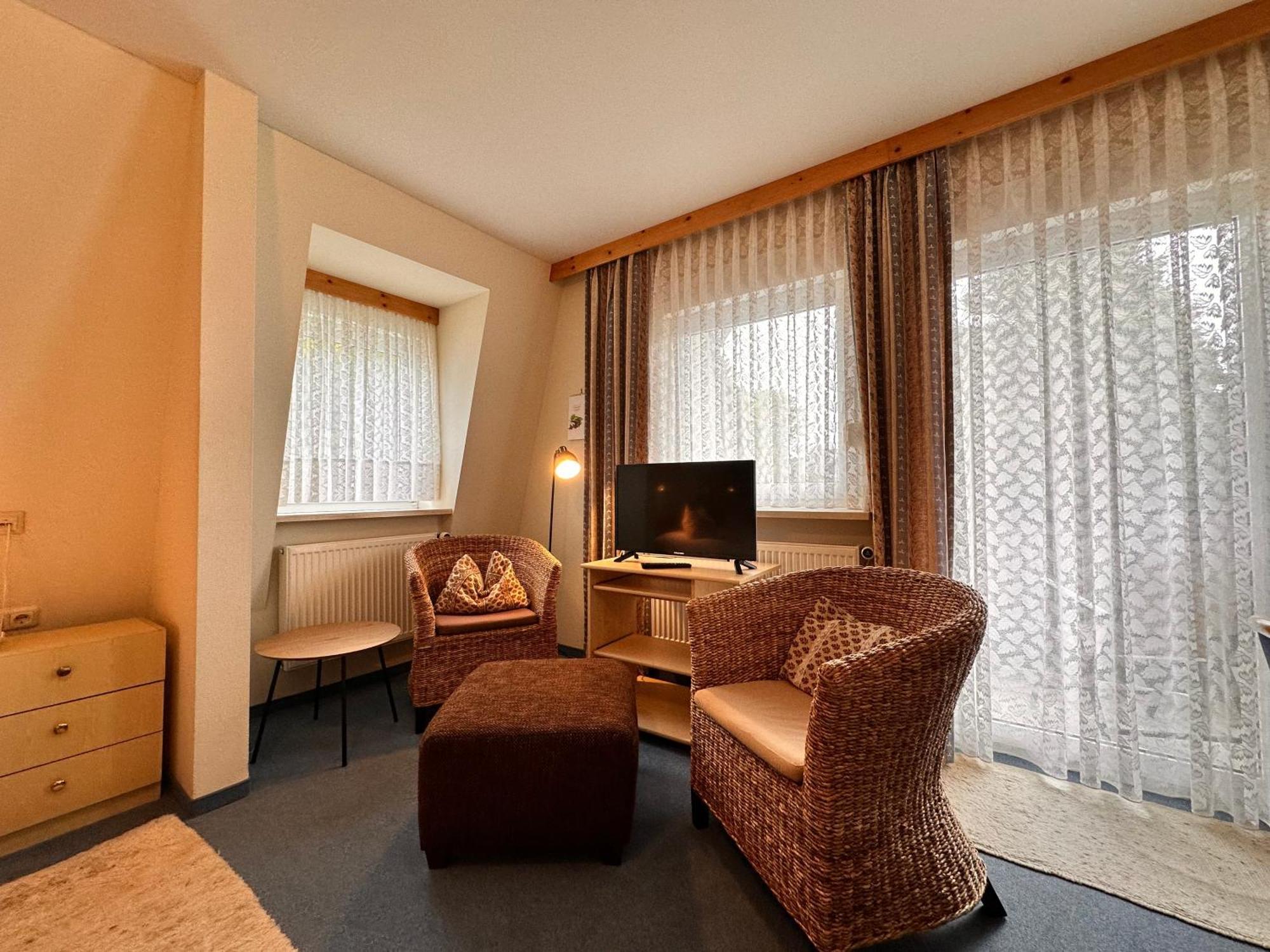 Pension Zum Loewen, Parkplatz, Fruehstueck, Wlan, Zentral Bad Steben Extérieur photo