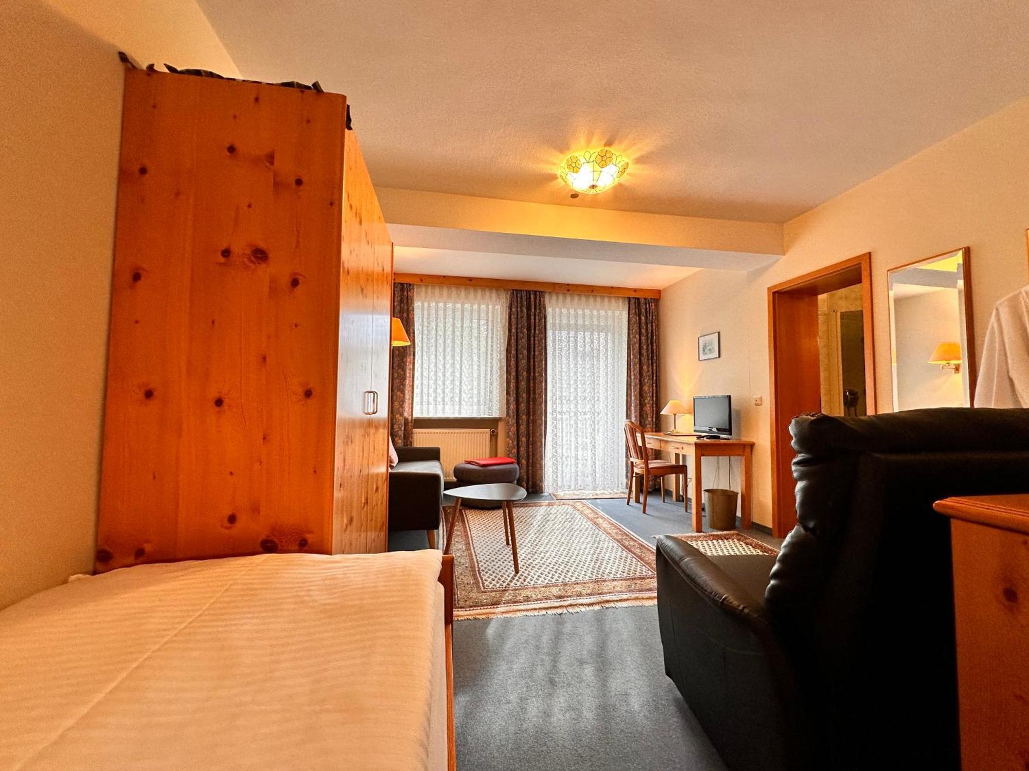 Pension Zum Loewen, Parkplatz, Fruehstueck, Wlan, Zentral Bad Steben Extérieur photo