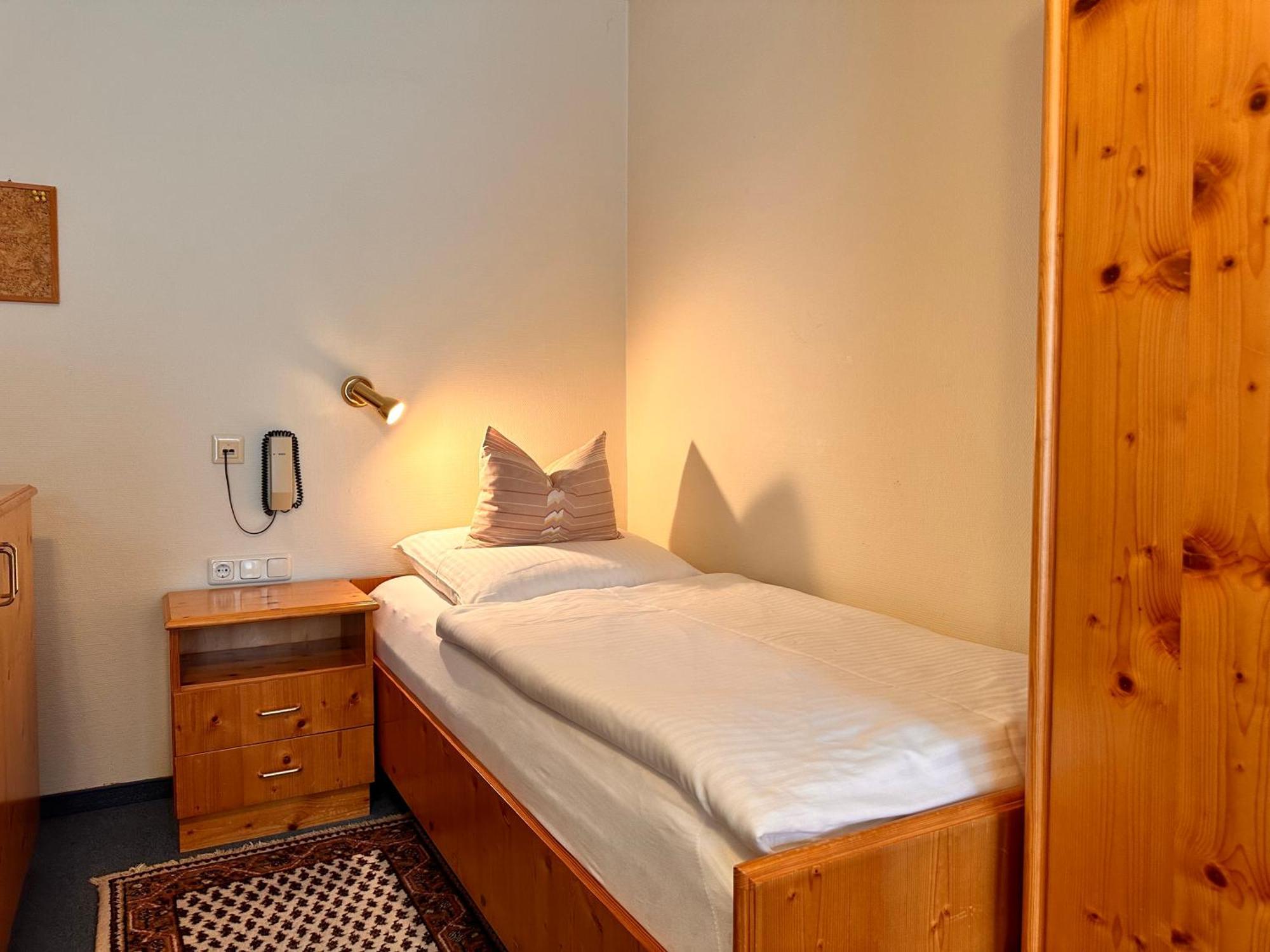 Pension Zum Loewen, Parkplatz, Fruehstueck, Wlan, Zentral Bad Steben Extérieur photo