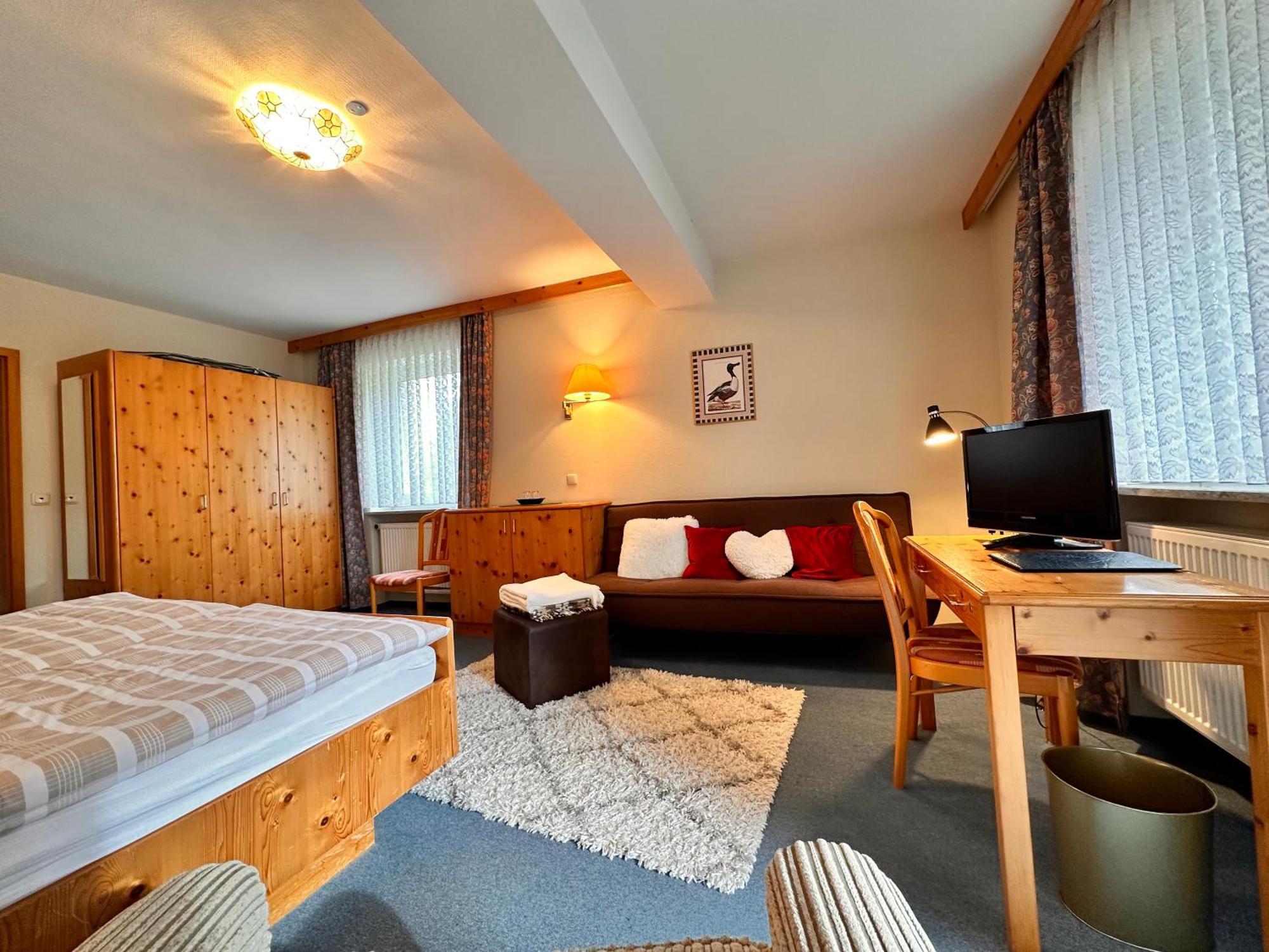 Pension Zum Loewen, Parkplatz, Fruehstueck, Wlan, Zentral Bad Steben Extérieur photo