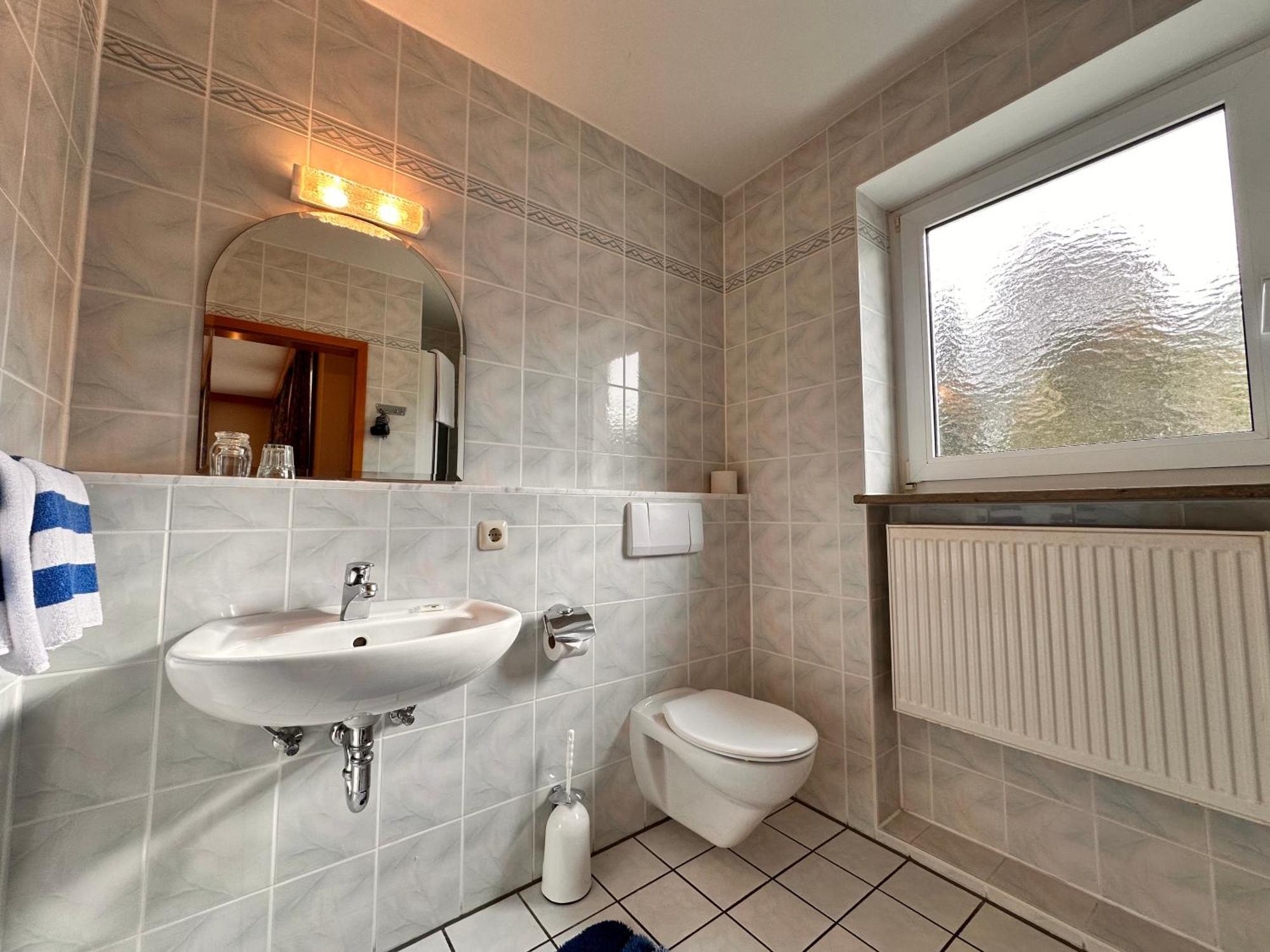 Pension Zum Loewen, Parkplatz, Fruehstueck, Wlan, Zentral Bad Steben Extérieur photo