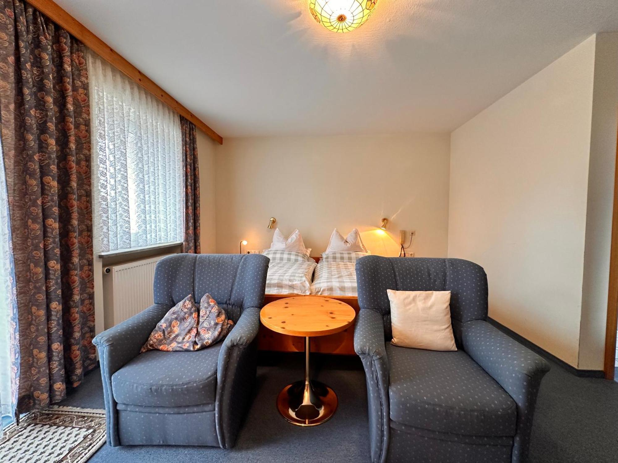 Pension Zum Loewen, Parkplatz, Fruehstueck, Wlan, Zentral Bad Steben Extérieur photo