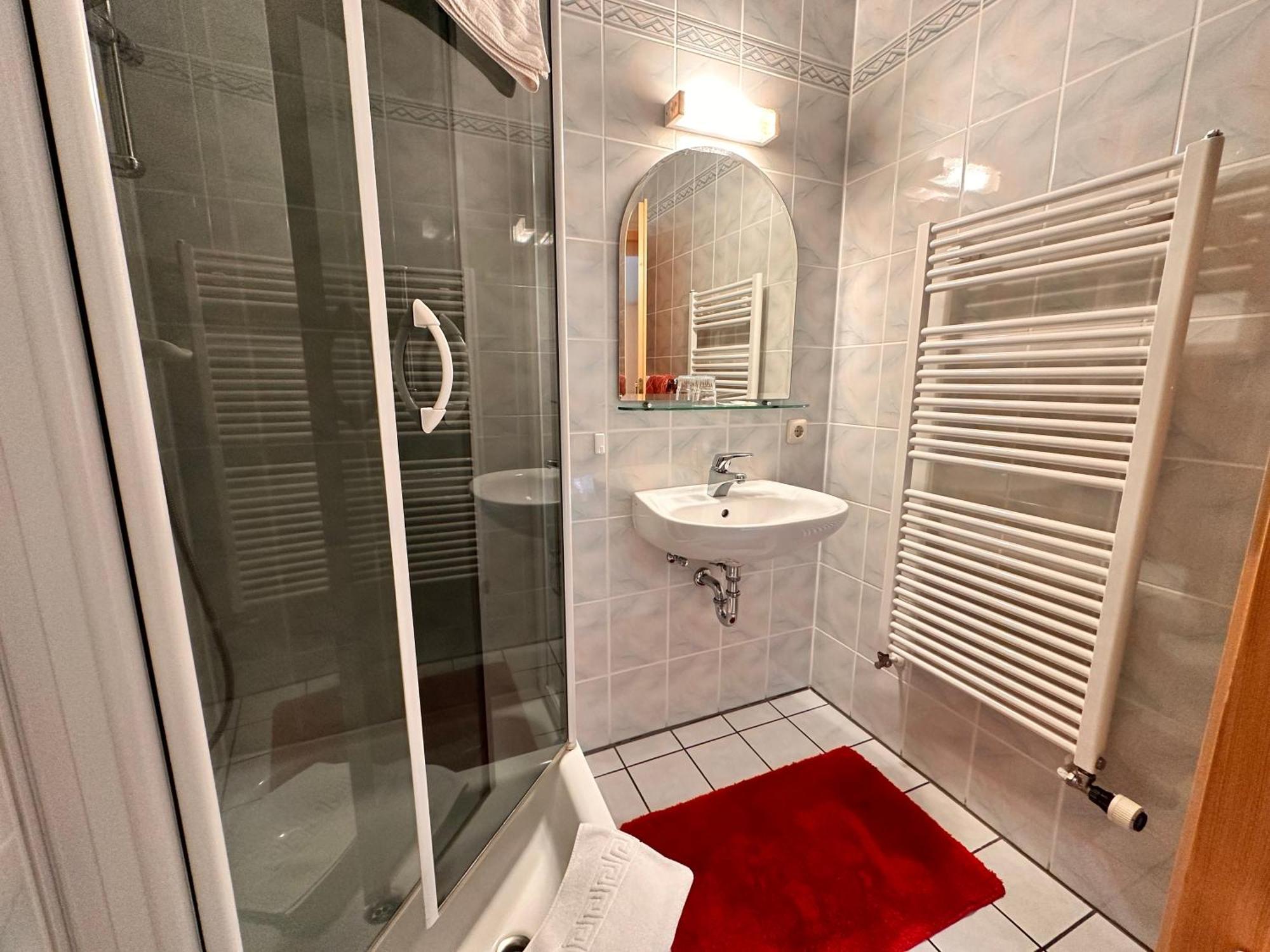 Pension Zum Loewen, Parkplatz, Fruehstueck, Wlan, Zentral Bad Steben Extérieur photo