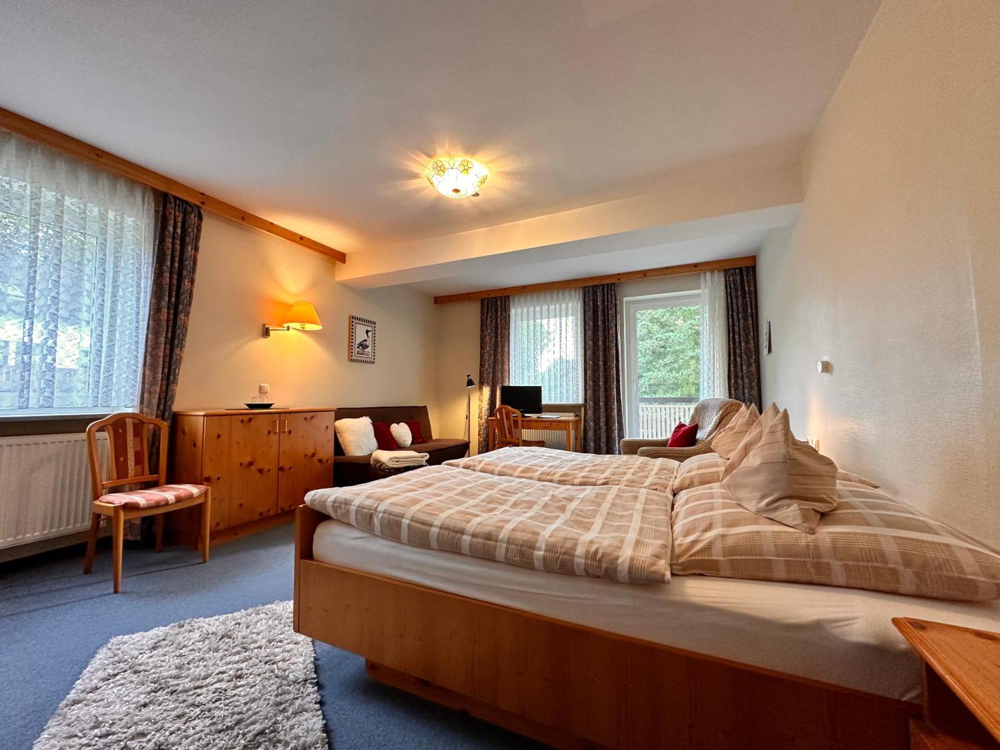 Pension Zum Loewen, Parkplatz, Fruehstueck, Wlan, Zentral Bad Steben Extérieur photo